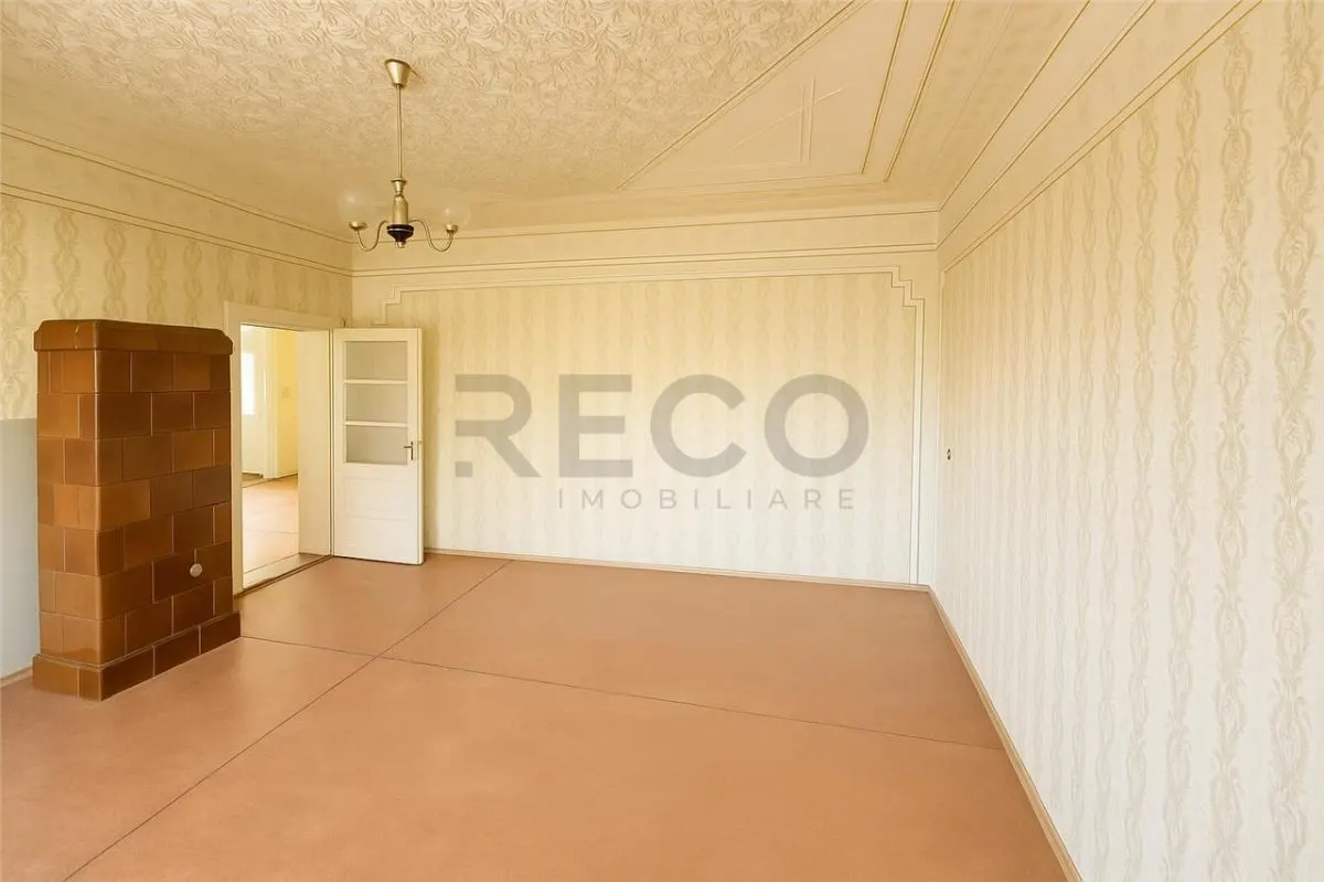 RECO Casa P+E cu 2 apartamente, garaj si curte proprie in Marghita - foto 6
