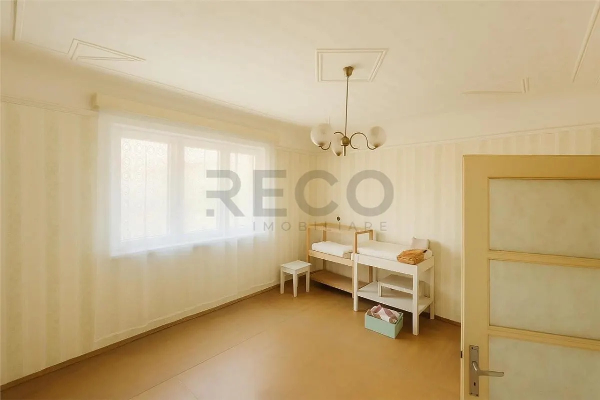 RECO Casa P+E cu 2 apartamente, garaj si curte proprie in Marghita - foto 7