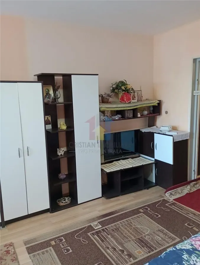 Garsoniera etaj 3, Mobilata si Utilata, Hipodrom - Sala Polivalenta - foto 2