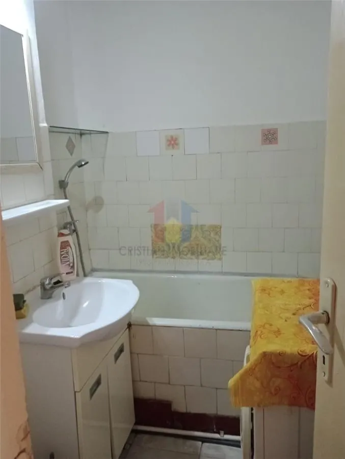 Garsoniera etaj 3, Mobilata si Utilata, Hipodrom - Sala Polivalenta - foto 6