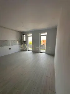 Vanzare apartament 2 camere - foto 2