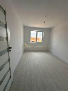 Vanzare apartament 2 camere - foto 12
