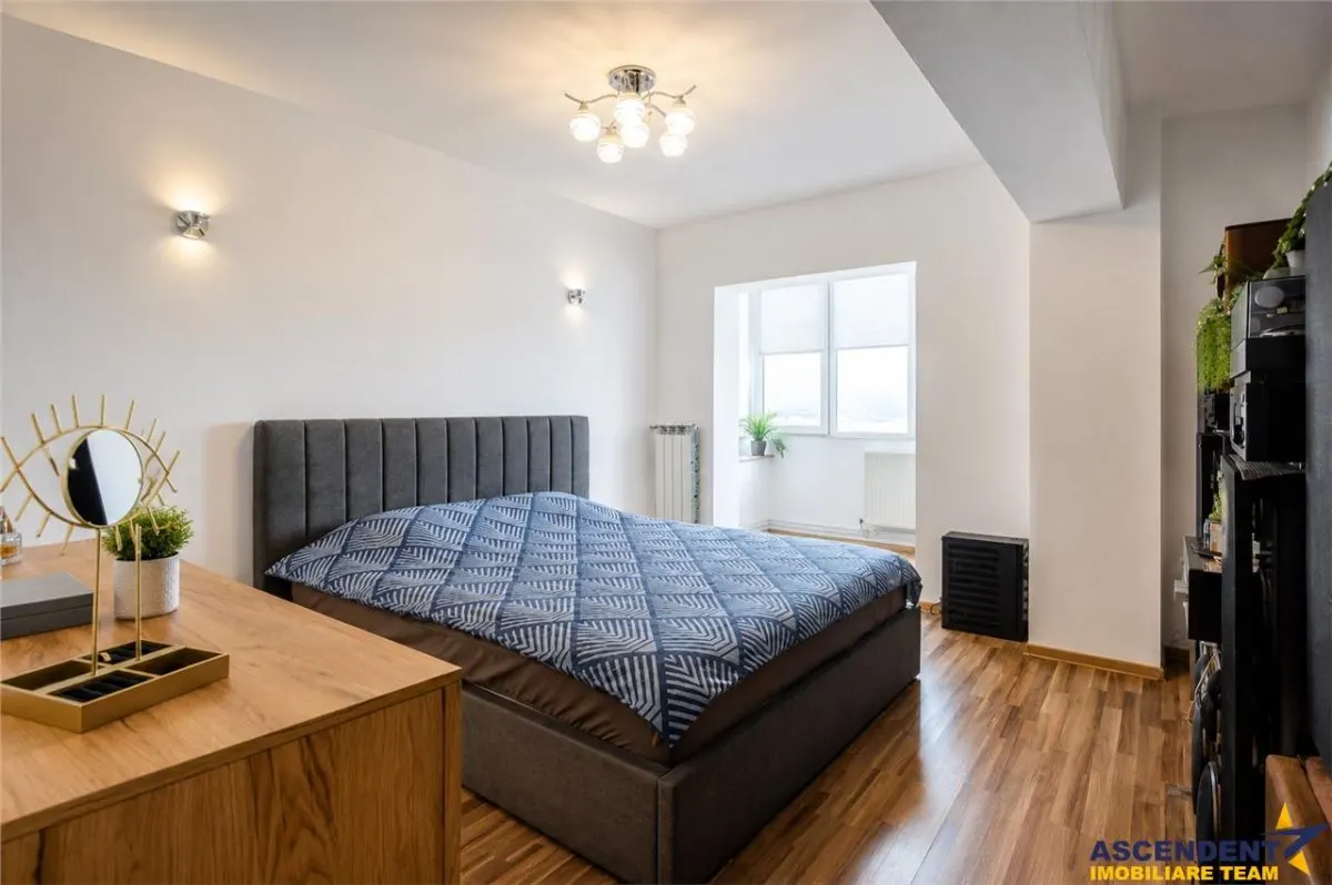 Apartament de 3 camere mobilat si utilat modern, structura decomandata - foto 4