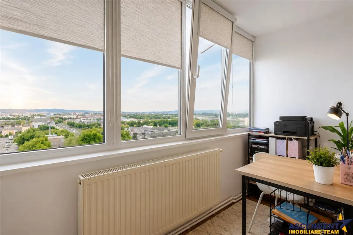 Apartament de 3 camere mobilat si utilat modern, structura decomandata - foto 7