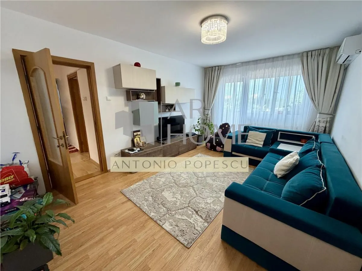 Apartament 4 camere, centrala proprie, Ploiesti, zona Republicii - foto 1