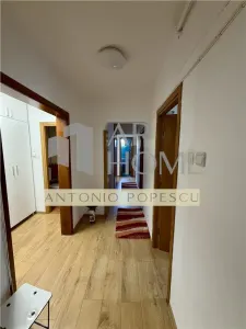 Apartament 4 camere, centrala proprie, Ploiesti, zona Republicii - foto 2