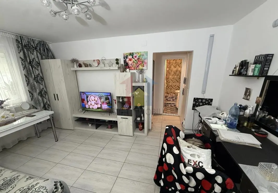 Ap 2 camere, confort 2, Viziru 3, parter cu balcon, mobilat si utilat - foto 3