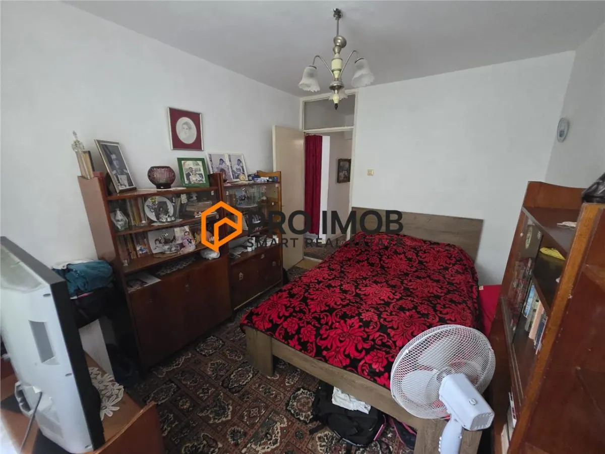 Apartament 4 camere cf 1 decomandat  Mun. Ramnicu Sarat - foto 4