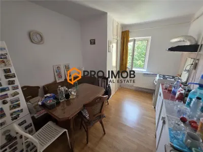 Apartament 4 camere cf 1 decomandat  Mun. Ramnicu Sarat - foto 8