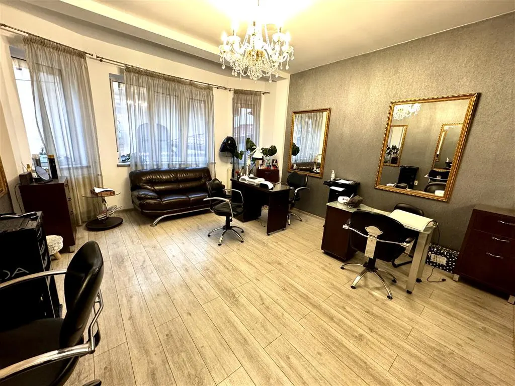 Inchiriere vila 10 camere, in Ploiesti, zona Bd. Castanilor - foto 2