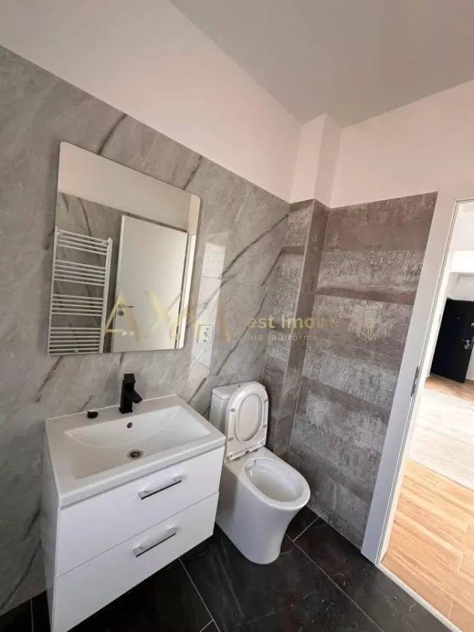 Vanzare apartament 2 camere - foto 2