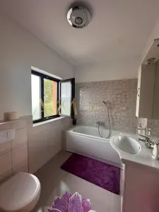 Inchiriere casa 4 camere Giroc - foto 10