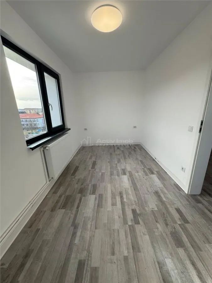 Bocsa Romana, Proiect NOU, 28 de Apartamente  cu 2 si 3 Cam.,Modernizat total Premium. - foto 17