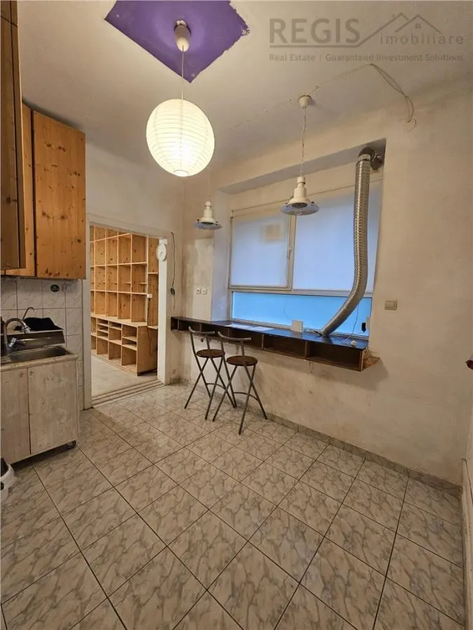 Spatiu comercial Central cu loc de parcare propriu - foto 4