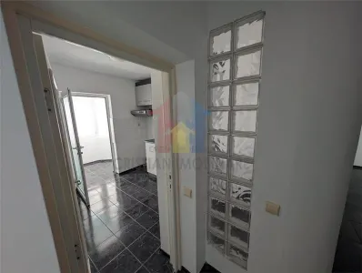 RENOVAT RECENT  3 camere, Calarasi 4,  PARTIAL MOBILAT - foto 13