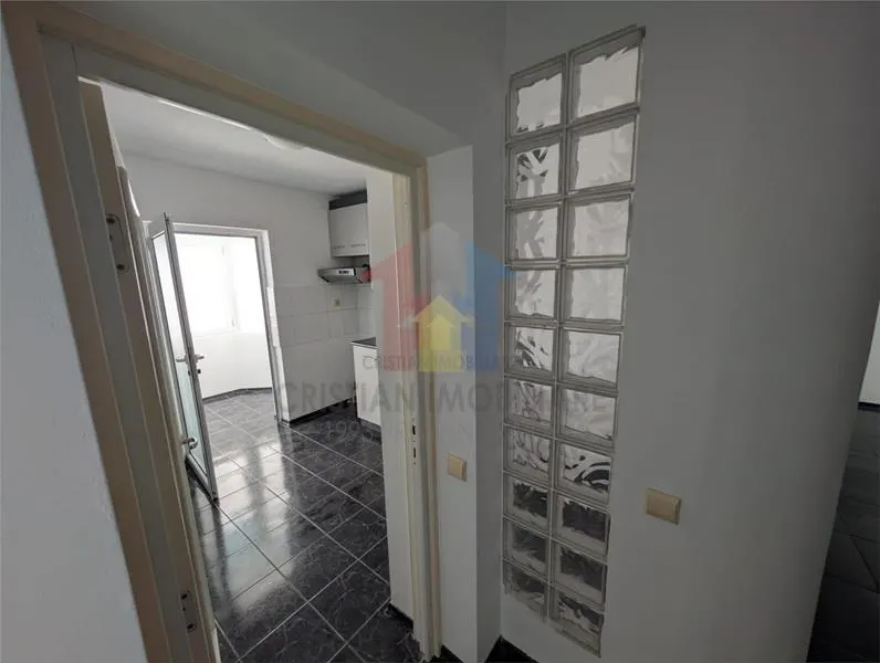 RENOVAT RECENT  3 camere, Calarasi 4,  PARTIAL MOBILAT - foto 13