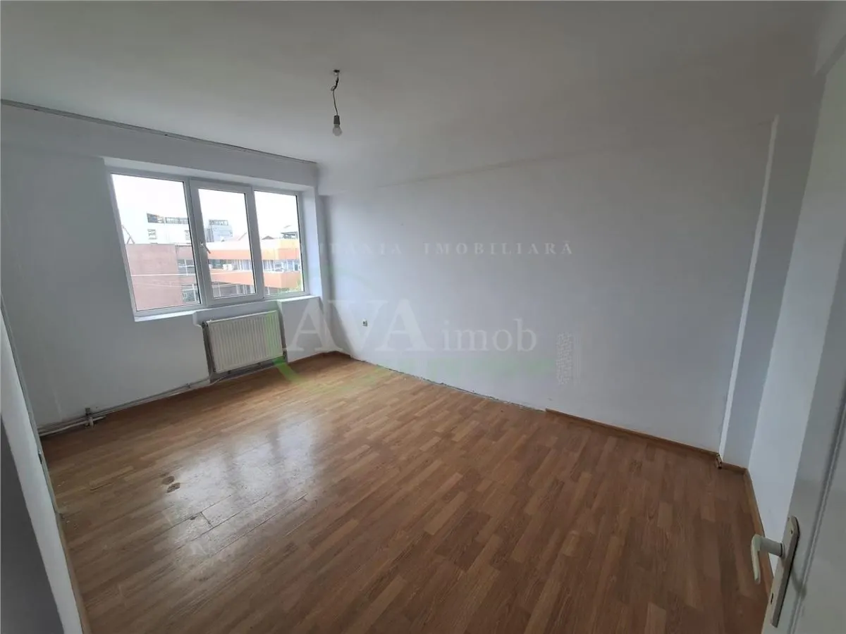 Apartament 2 camere decomandat zona Central - foto 1