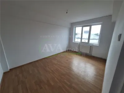 Apartament 2 camere decomandat zona Central - foto 3