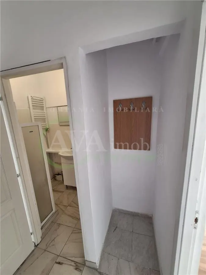 Apartament 2 camere decomandat zona Central - foto 6