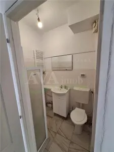 Apartament 2 camere decomandat zona Central - foto 7
