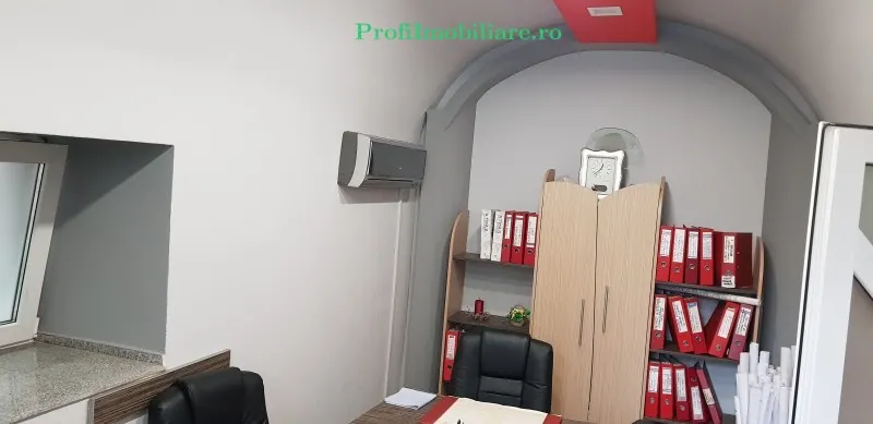 Spatiu comercial pt birouri-salon- cabinet ultracentral Arad - foto 15