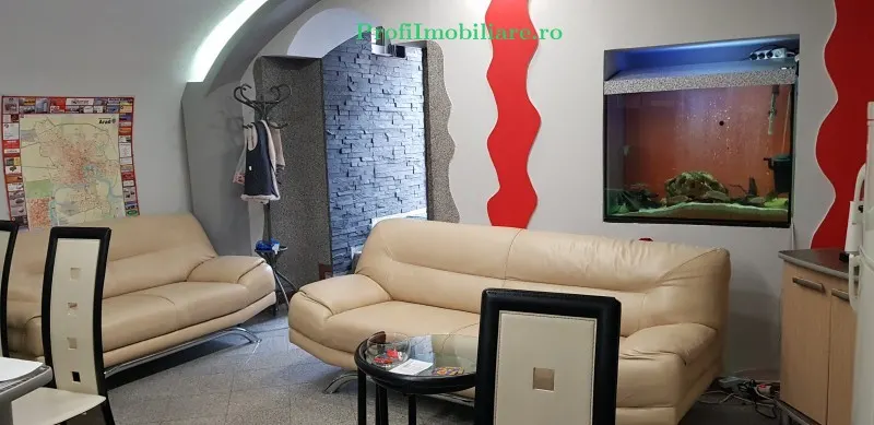 Spatiu comercial pt birouri-salon- cabinet ultracentral Arad - foto 7
