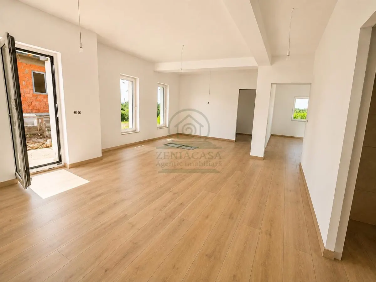 Casa  4 camere Miroslava Vorovesti la cheie! - foto 4