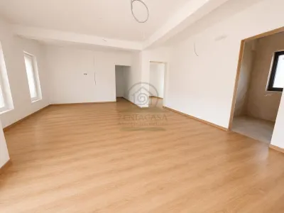 Casa  4 camere Miroslava Vorovesti la cheie! - foto 7