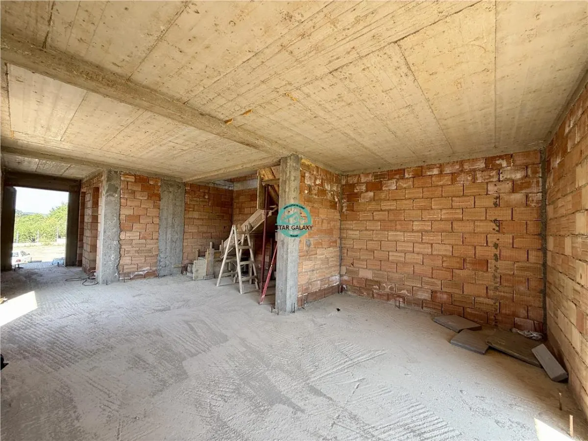 Case tip duplex de vanzare, 101 mp utili, 230 mp teren, in Corunca - foto 9