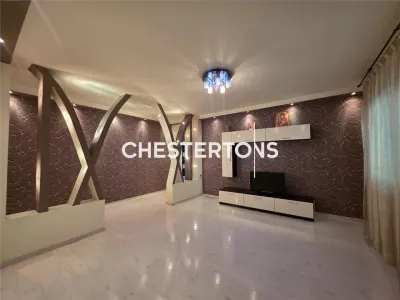 Apartament 3 camere , super renovat, dr Taberei zona Postei . - foto 2