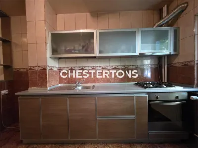 Apartament 3 camere , super renovat, dr Taberei zona Postei . - foto 6