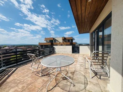 PENTHOUSE DE ÎNCHIRIAT â€“ 100 MP + TERASĂ 60 MP  BLOC NOU - foto 13