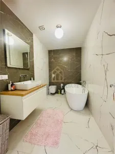 PENTHOUSE DE ÎNCHIRIAT â€“ 100 MP + TERASĂ 60 MP  BLOC NOU - foto 9