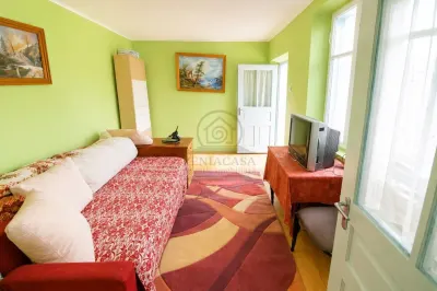 Casa batraneasca Raducaneni Iasi + 4500 mp teren, ASFALT ! - foto 4