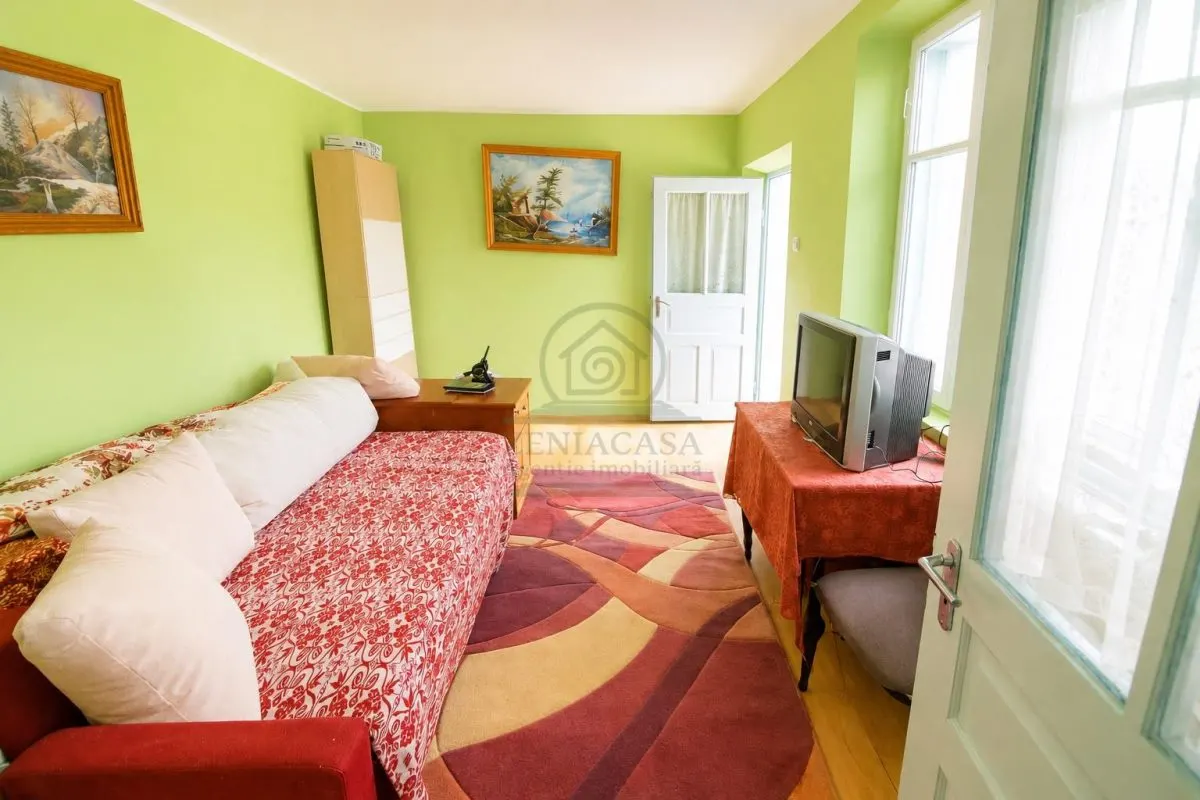 Casa batraneasca Raducaneni Iasi + 4500 mp teren, ASFALT ! - foto 4