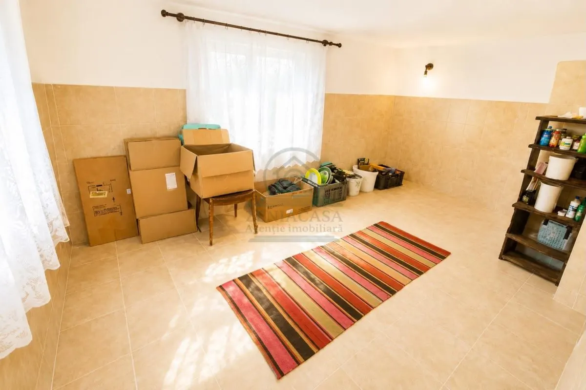 Casa batraneasca Raducaneni Iasi + 4500 mp teren, ASFALT ! - foto 6