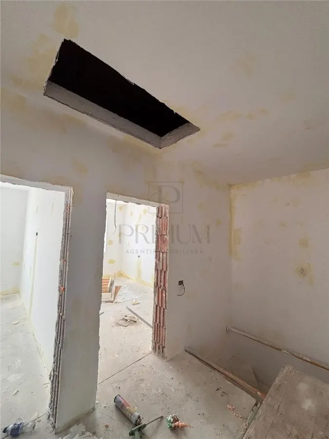DUPLEX SPATIOS, MOSNITA NOUA, 4 CAMERE. - foto 9