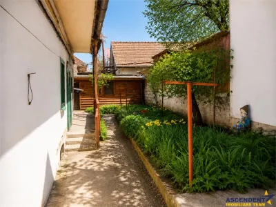 Casa individuala, compusa din 2 apartamente,  zona Premium, Centrul Civic, Brasov - foto 4