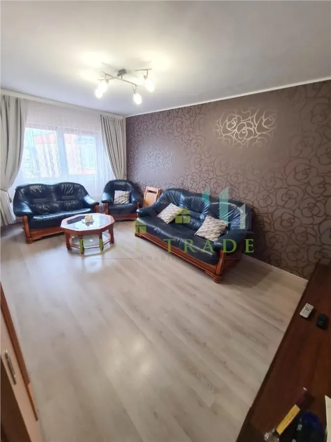 Apartament 2 camere decomandat etaj intermediar Astra- Carpatilor - foto 1
