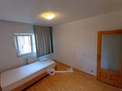 Apartament 3 camere Nicolina /Cug , 70 MP, etaj intermediar - foto 16