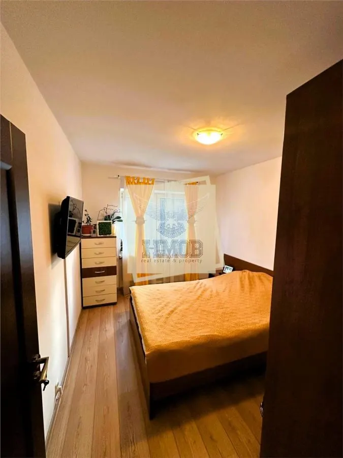 Apartament 4 camere 74 mpu 2 bai  si parcare zona Valea Aurie - foto 2