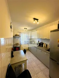 Apartament 4 camere 74 mpu 2 bai  si parcare zona Valea Aurie - foto 11