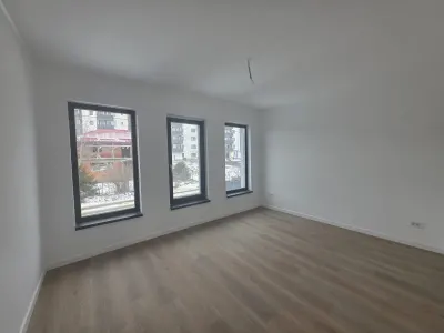 Apartament 4 camere dispus pe 2 niveluri - foto 7