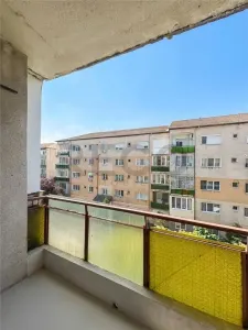 RECO Apartament cu 3 camere pe Calea Aradului - foto 8