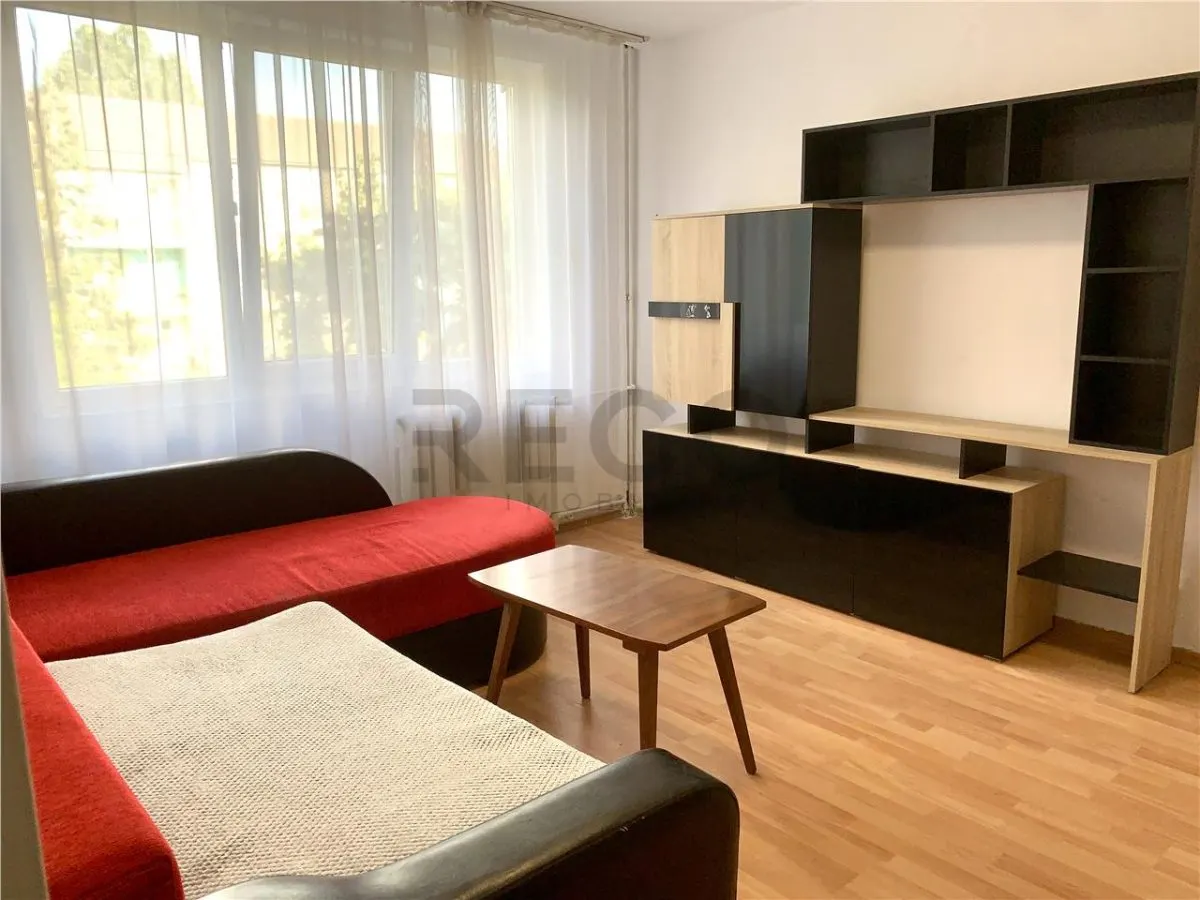 RECO Apartament 2 camere, luminos, etaj 3/4 â€“ baie renovata,Â  balcon - foto 1