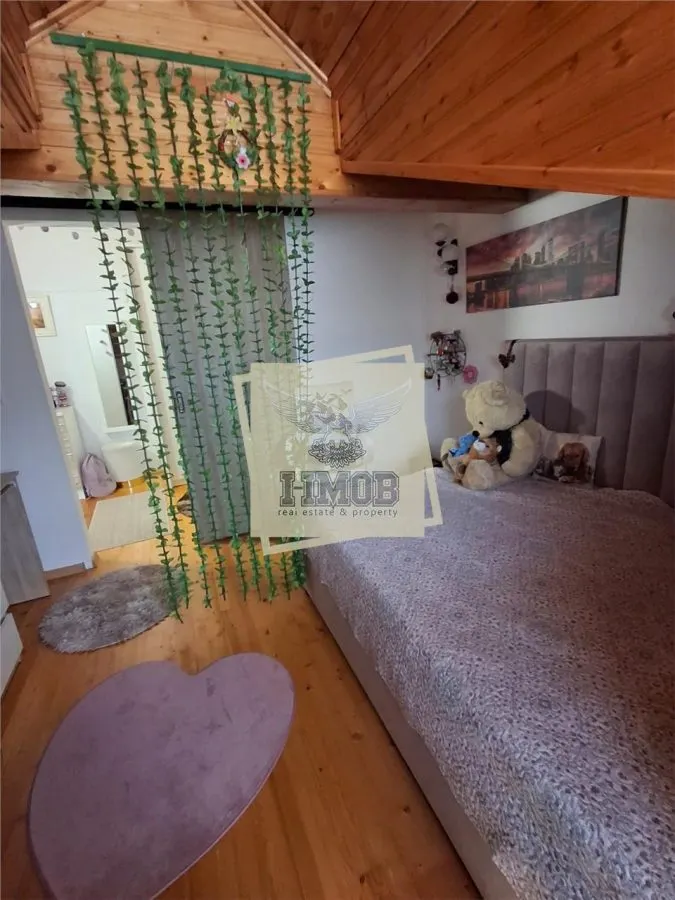 Apartament la casa 78 mpu pivnita| curte si parcare zona centrala - foto 1