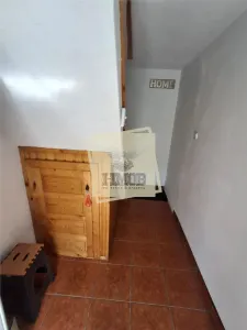 Apartament la casa 78 mpu pivnita| curte si parcare zona centrala - foto 17