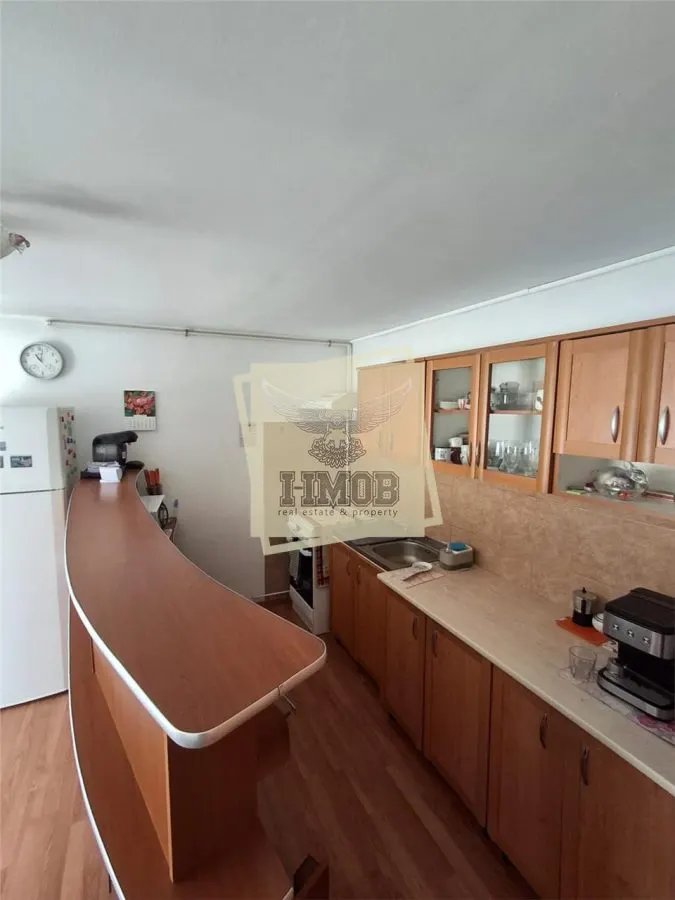 Apartament la casa 78 mpu pivnita| curte si parcare zona centrala - foto 9