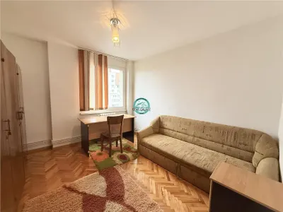 Inchiriez apartament cu 3 camere ultracentral aproape de Teatru - foto 10