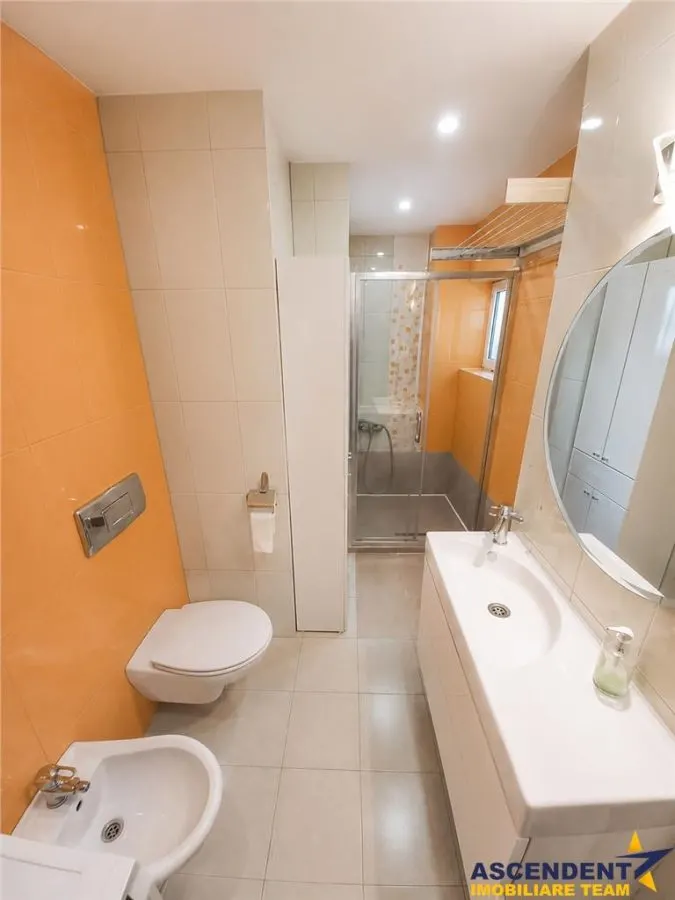 Imobil cu caracter, regim vila, echipate, panorama montana, istorie, Central, Brasov - foto 12